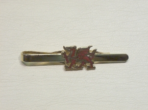 Royal Welch Fusiliers standing dragon tie slide - Click Image to Close