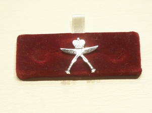 Gurkha Rifles lapel badge - Click Image to Close