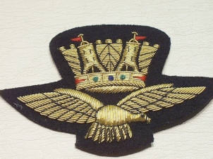 RNAS eagle and coronet blazer badge - Click Image to Close