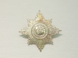 Irish Guards cap badge - Click Image to Close