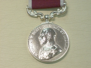 Meritorious Service George V Field Marshalls bust full size medal - Click Image to Close