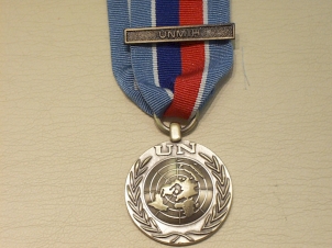 UNMIH Haiti miniature medal with bar - Click Image to Close