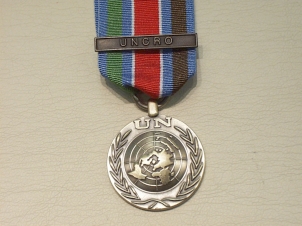 UNPROFOR bar UNCRO miniature medal - Click Image to Close