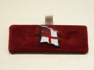 Royal Navy flag lapel pin - Click Image to Close