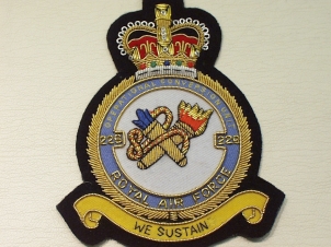 226 Operational Conversion Unit RAF blazer badge - Click Image to Close