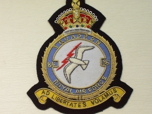 86 Squadron KC RAF blazer badge - Click Image to Close