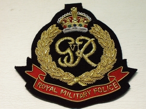 Royal Military Police GV1 all Gold blazer badge - Click Image to Close