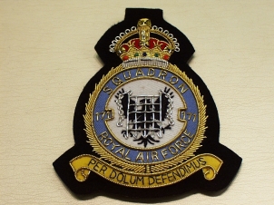171 Squadron KC RAF blazer badge - Click Image to Close