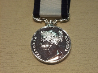 Conspicuous Gallantry medal Queen Victoria copy medal - Click Image to Close