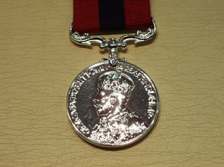 Distinguished Conduct Medal George V crowned head full size - Click Image to Close