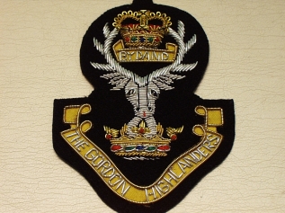Gordon Highlanders with title blazer badge - Click Image to Close