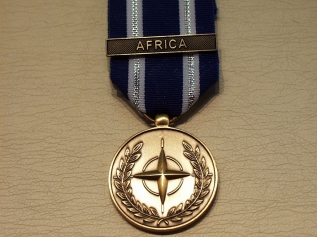 NATO Africa miniature medal - Click Image to Close