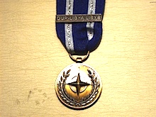 NATO OUP-LIBYA/LIBYE miniature medal - Click Image to Close