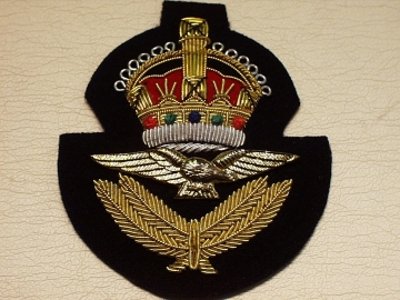 RAF Officers KC badge - Click Image to Close